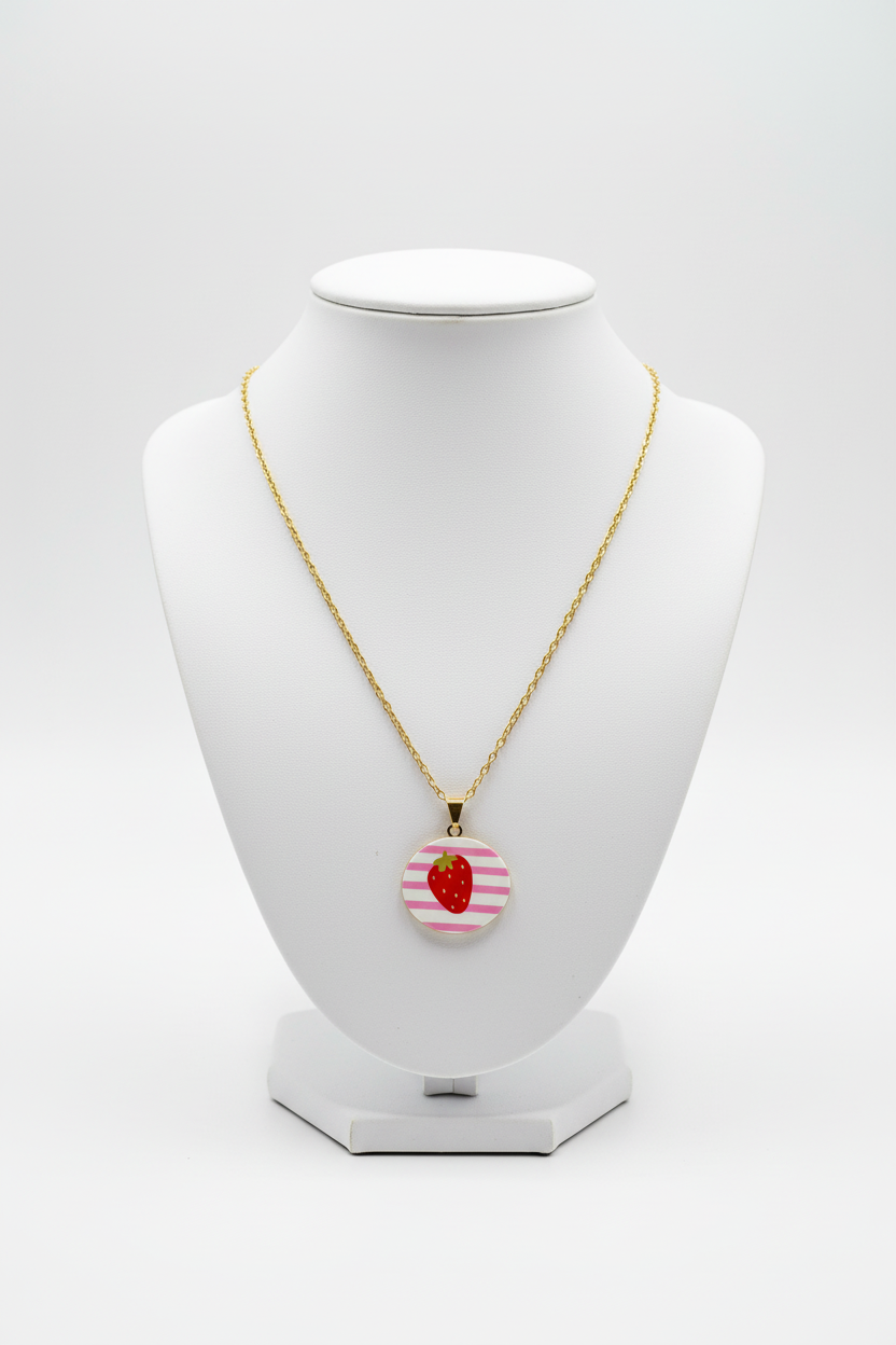 Collana con ciondolo fragola
