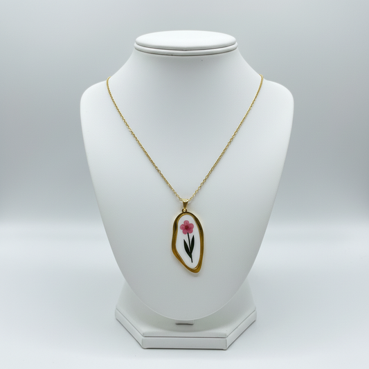 Collana Fiore Rosa su busto bianco